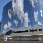 MPF arquiva investigação contra Bolsonaro sobre importunação de baleia